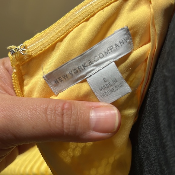 Womens yellow flare dress, never worn NWOT - Picture 3 of 6